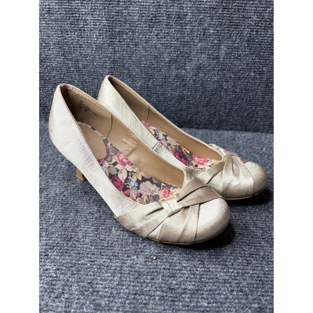 Jillypop Foy Champagne Gold Pleated Knot Kitten Heel Pumps Womens 7.5M Formal